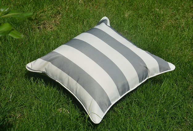 PC6/Grey and Beige Striped Scattered Square Pillow Case